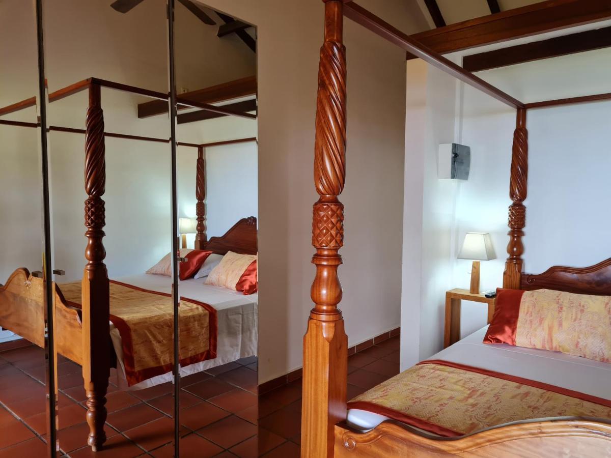 Chambre D'Hotes "Villa Rayon Vert" Deshaies Dış mekan fotoğraf