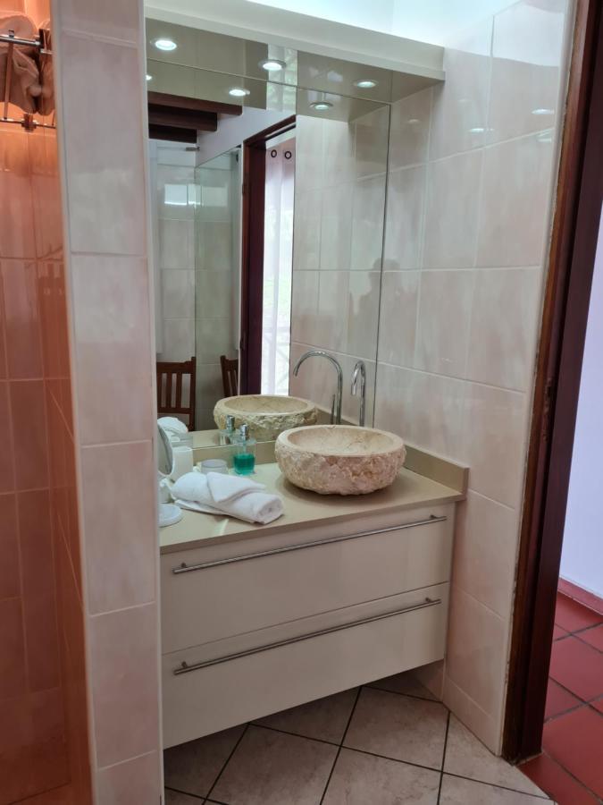 Chambre D'Hotes "Villa Rayon Vert" Deshaies Dış mekan fotoğraf